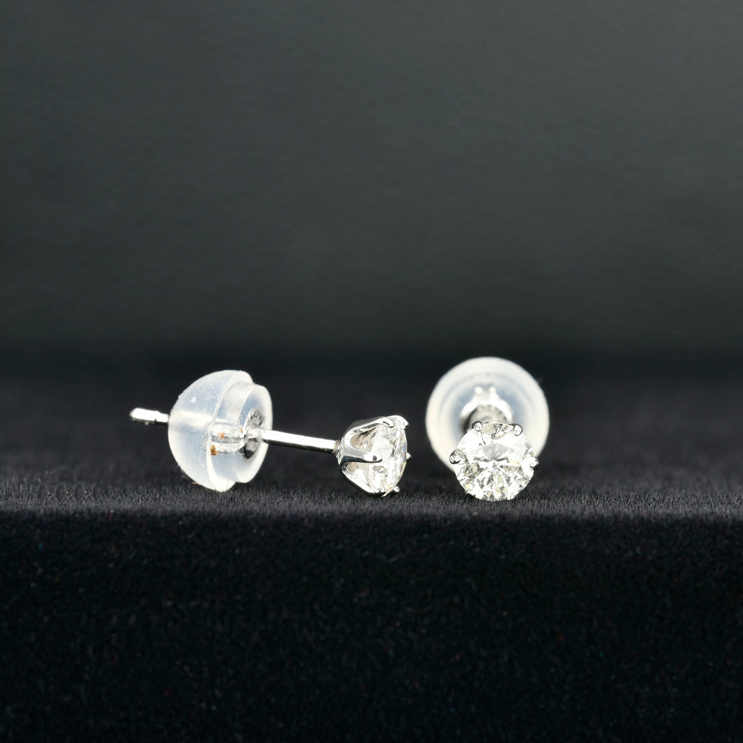 プラチナ製ダイヤモンドピアス(Pt.900) SE20121601-0.30ct