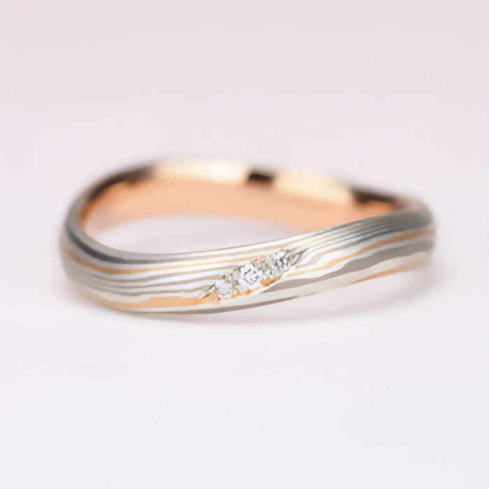杢目金(もくめがね)結婚指輪ペア 世界に1つのだけの結婚指輪、日本独自の伝統工芸技法で手作り、ウェーブデザインと平打ちデザインのペアリング MpTHS-03SD30PG-01L35WG