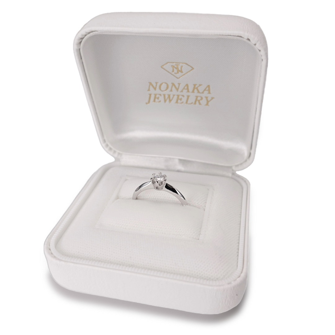 プロポーズリング シルバーにモアサナイトをあしらったシンプルな指輪 サイズ調整可能(5〜21号)