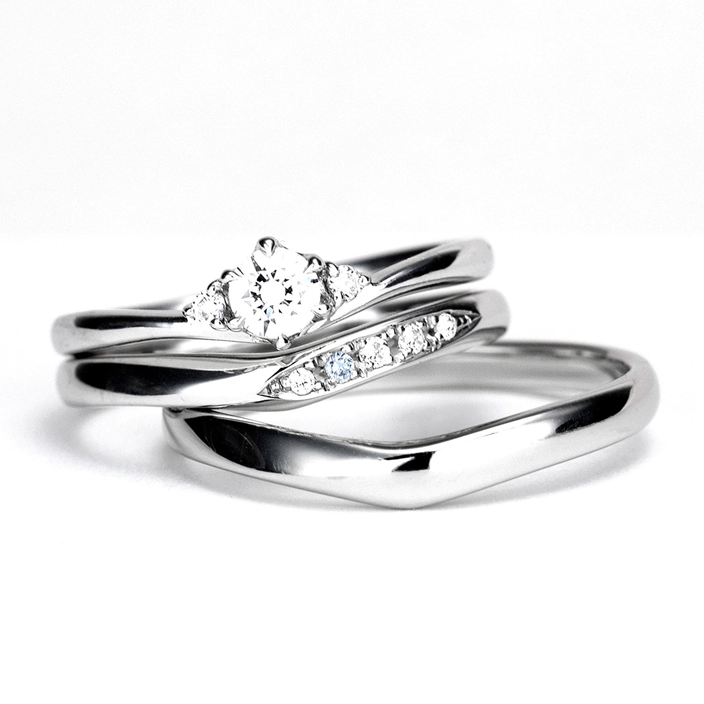 ブライダルリングセット 人気の緩やかなV字の婚約指輪とアイスブルーメレダイヤとH&Cメレダイヤ結婚指輪のセット BsODPE02h-NJ15LDBb1h4-MB-0.20ct,D,VS2,3EX,HC