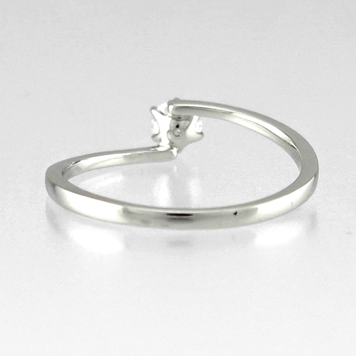 婚約指輪 人気デザインのシンプルなプラチナ製ダイヤモンドリング ESS-0222-0.20ct,E,SI1,VG-Pt900H