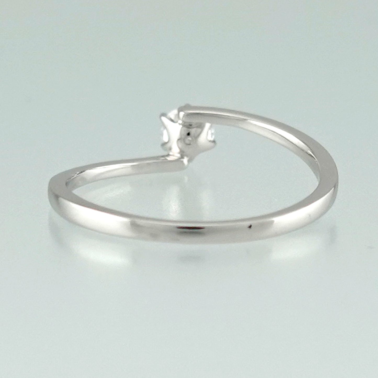 婚約指輪 人気デザインのシンプルなプラチナ製ダイヤモンドリング ESS-0222-0.18ct,G,SI2,G-Pt900H