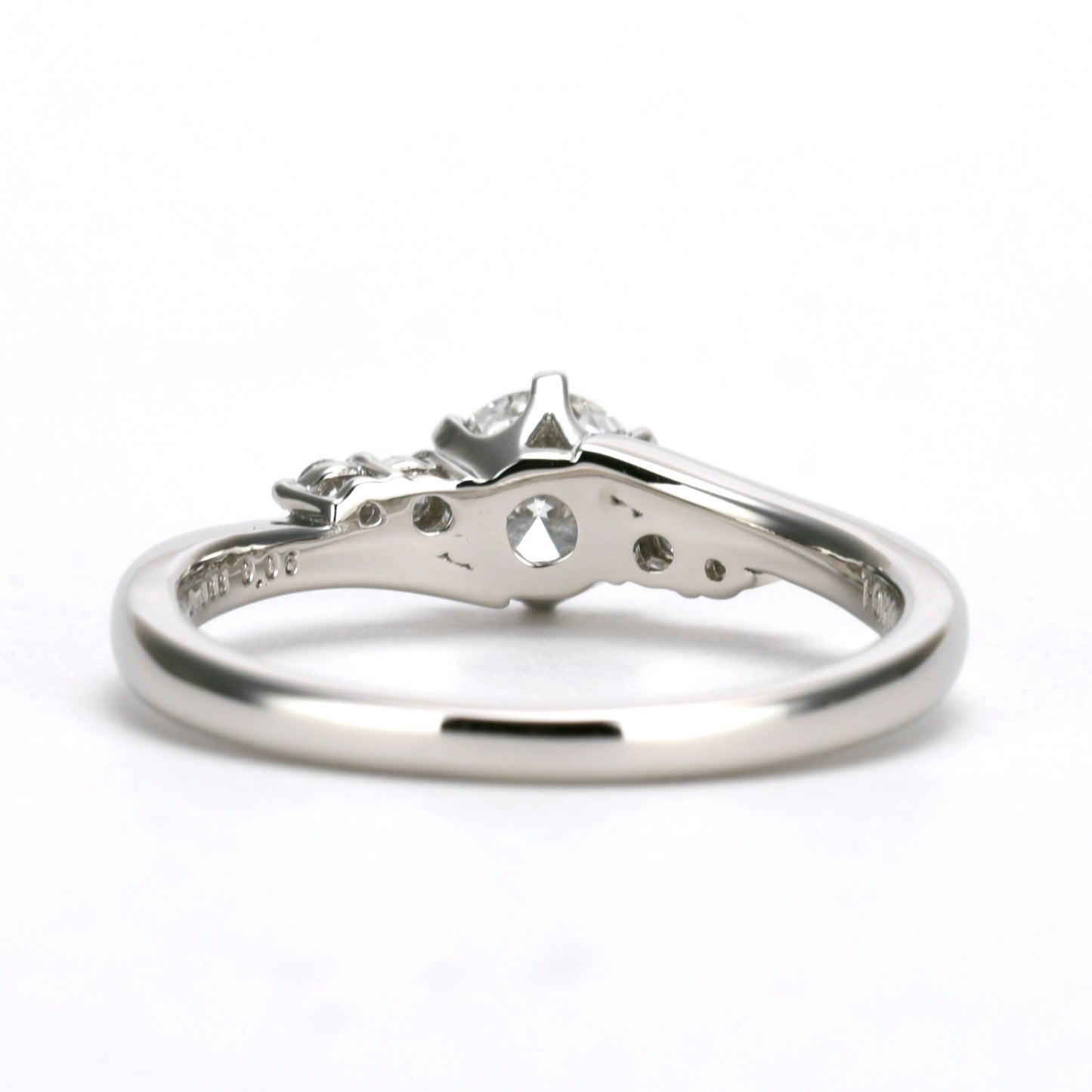 プラチナ婚約指輪 大きめの高品質H&Cメレダイヤを使った高級ダイヤモンドリング TOE-139h-0.30ct,D,VS2,3EX,HC~