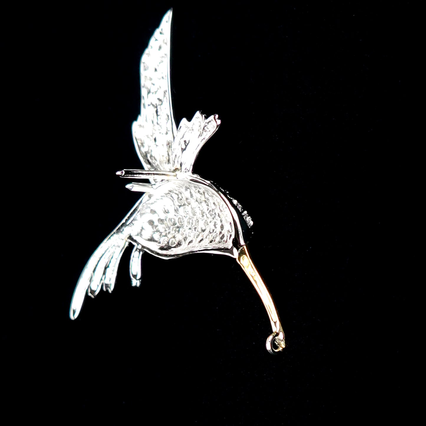 ダイヤモンドブローチ(ラペルピン) ルビーの目の可愛いハチドリの高級なブローチ BR(Ra)-D-504-1-K18WG