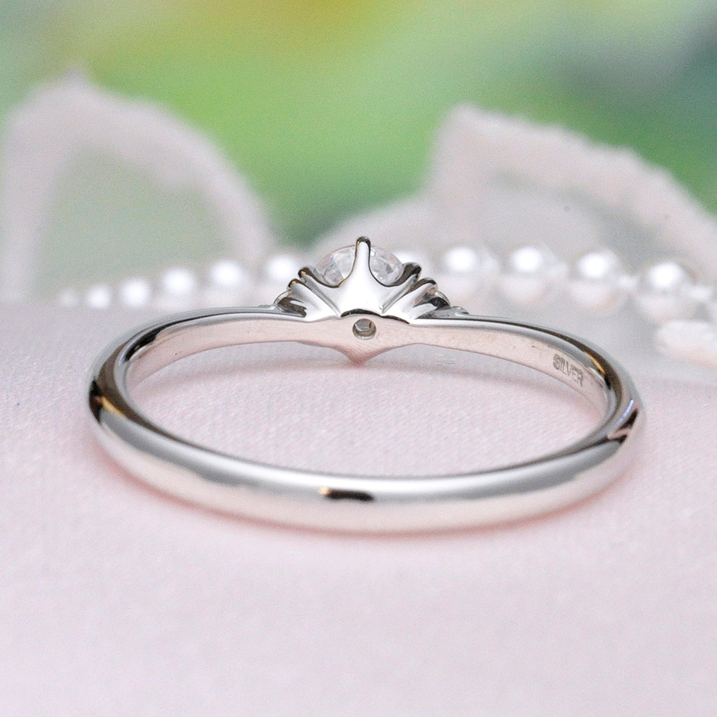 プラチナ婚約指輪 ピンクサファイヤを2個使用した緩やかなV字リング EKH01Kps-0.18ct