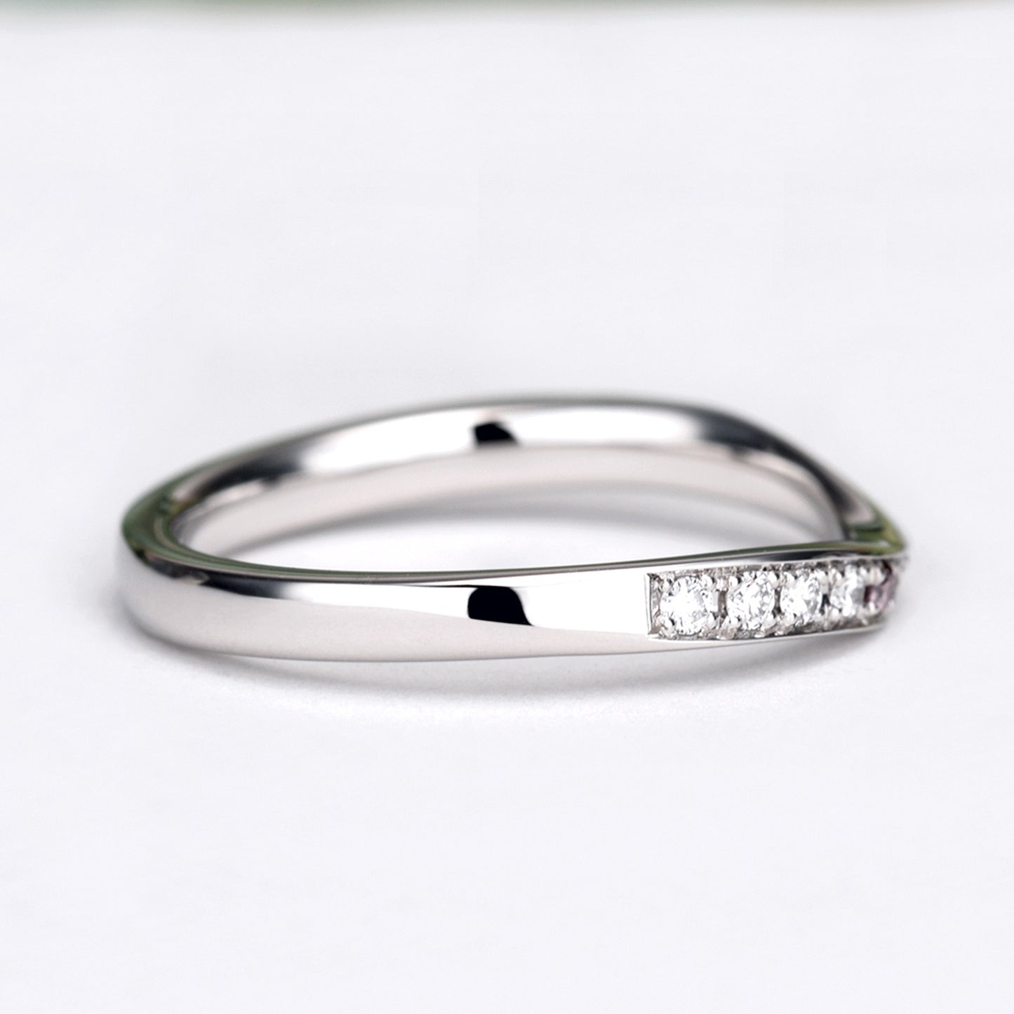 HarmonyPremium-6pリングセット 婚約指輪に大粒の0.30ctダイヤモンド、結婚指輪にピンクダイヤを使用 高純度ハードプラチナ製リングセット BsHaPre6p-0.30ct,D