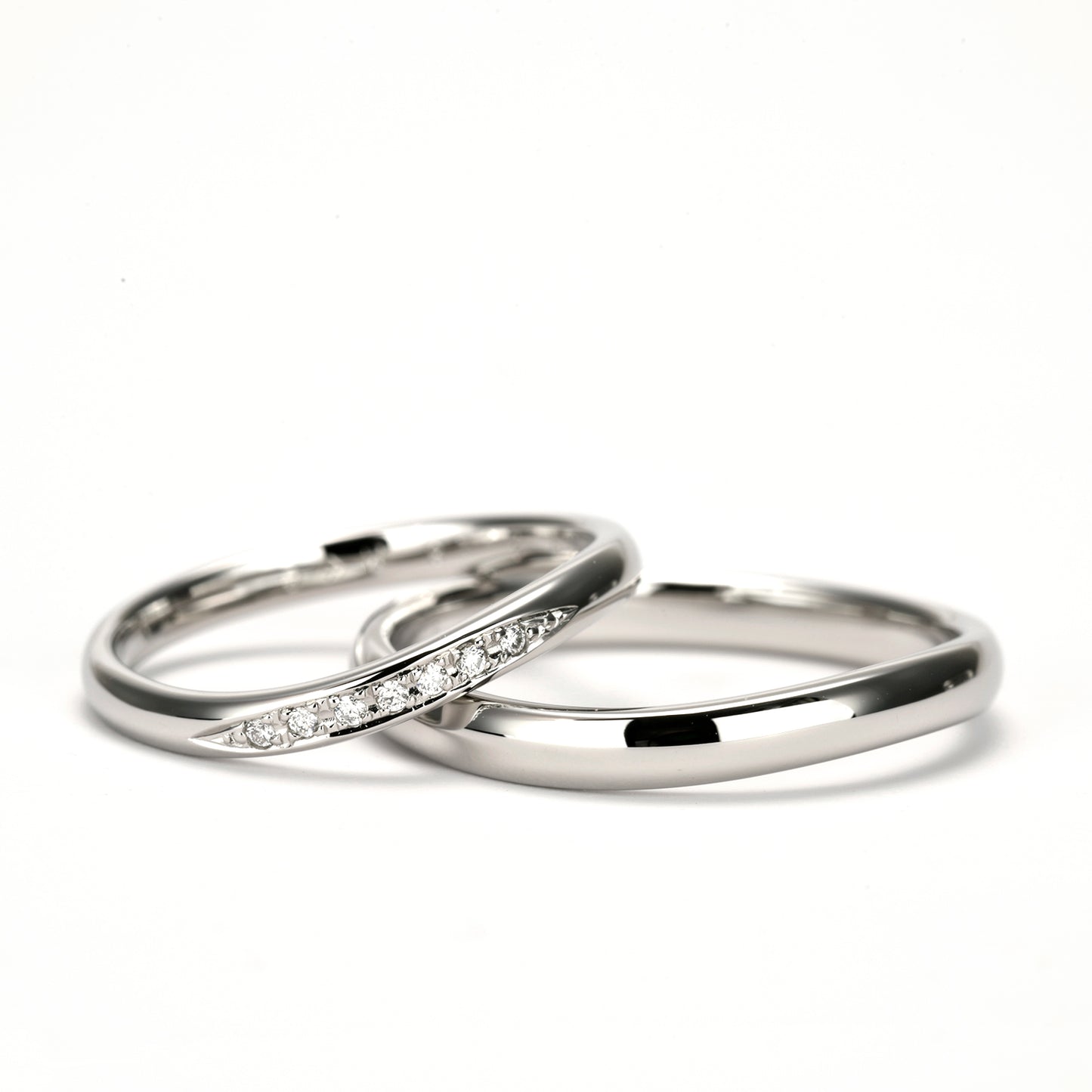 鍛造スーパーハード純プラチナ結婚指輪ペア 鍛造Pt999SHを使用した変形やキズに非常に強い鍛造リング 鍛造では珍しい緩やかなやさしいカーブデザイン(高品質H&Cダイヤ) MpKK81-20Dh7-25-Pt999SH