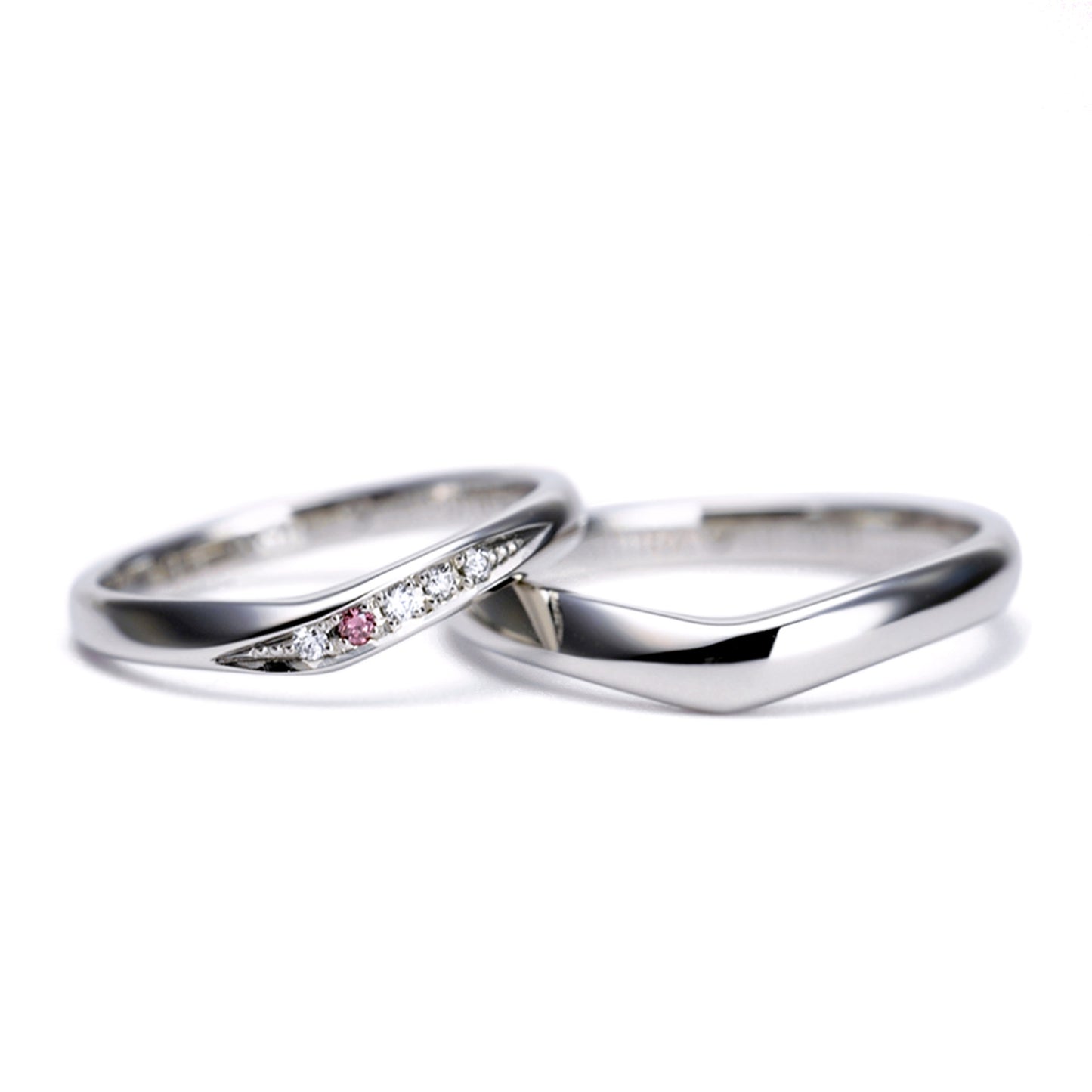 結婚指輪ペア 女性用は天然ピンクダイヤとH&Cカットのダイヤを使用 高品位ハードプラチナ製(Pt.950H)で、引っ掛かりの少ない精巧な作りの高級エンゲージリング MpNJ15Lp1hM-Pt950H