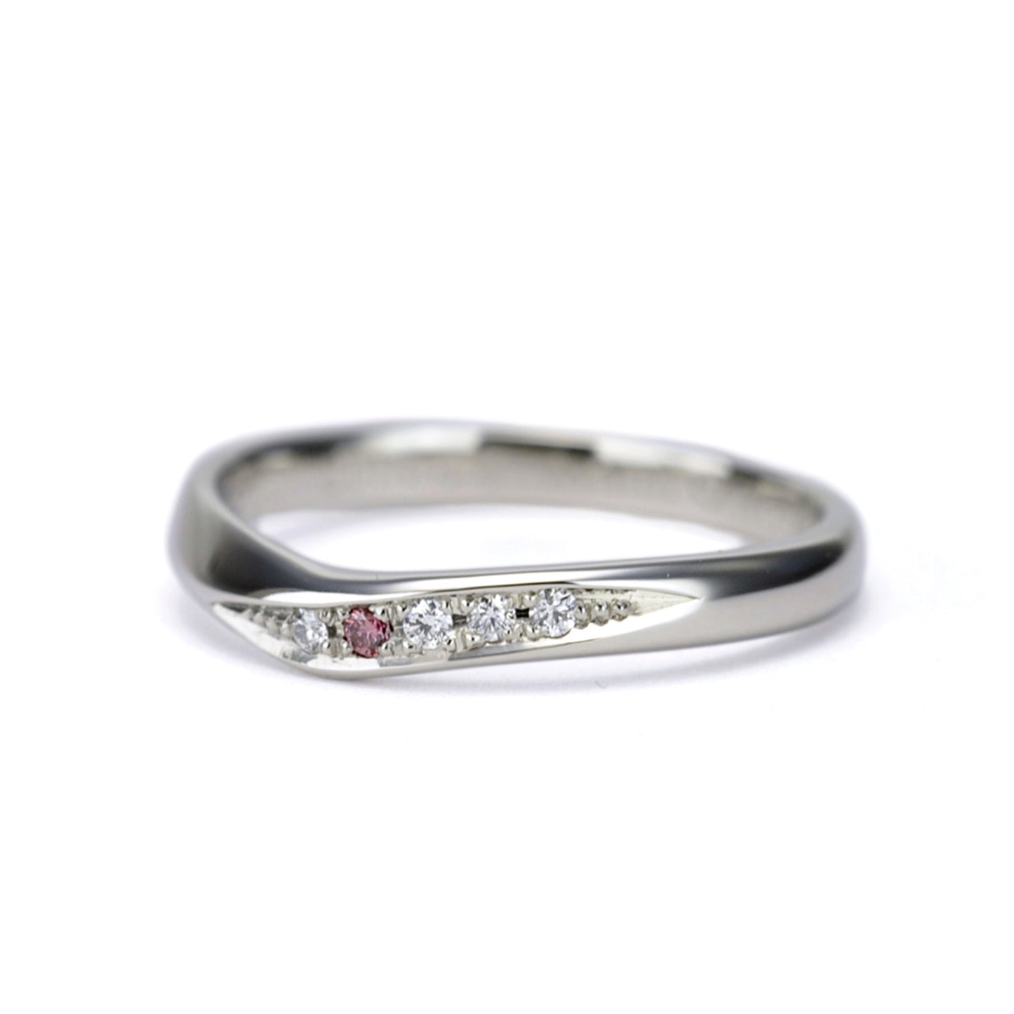 結婚指輪ペア 女性用は天然ピンクダイヤとH&Cカットのダイヤを使用 高品位ハードプラチナ製(Pt.950H)で、引っ掛かりの少ない精巧な作りの高級エンゲージリング MpNJ15Lp1hM-Pt950H