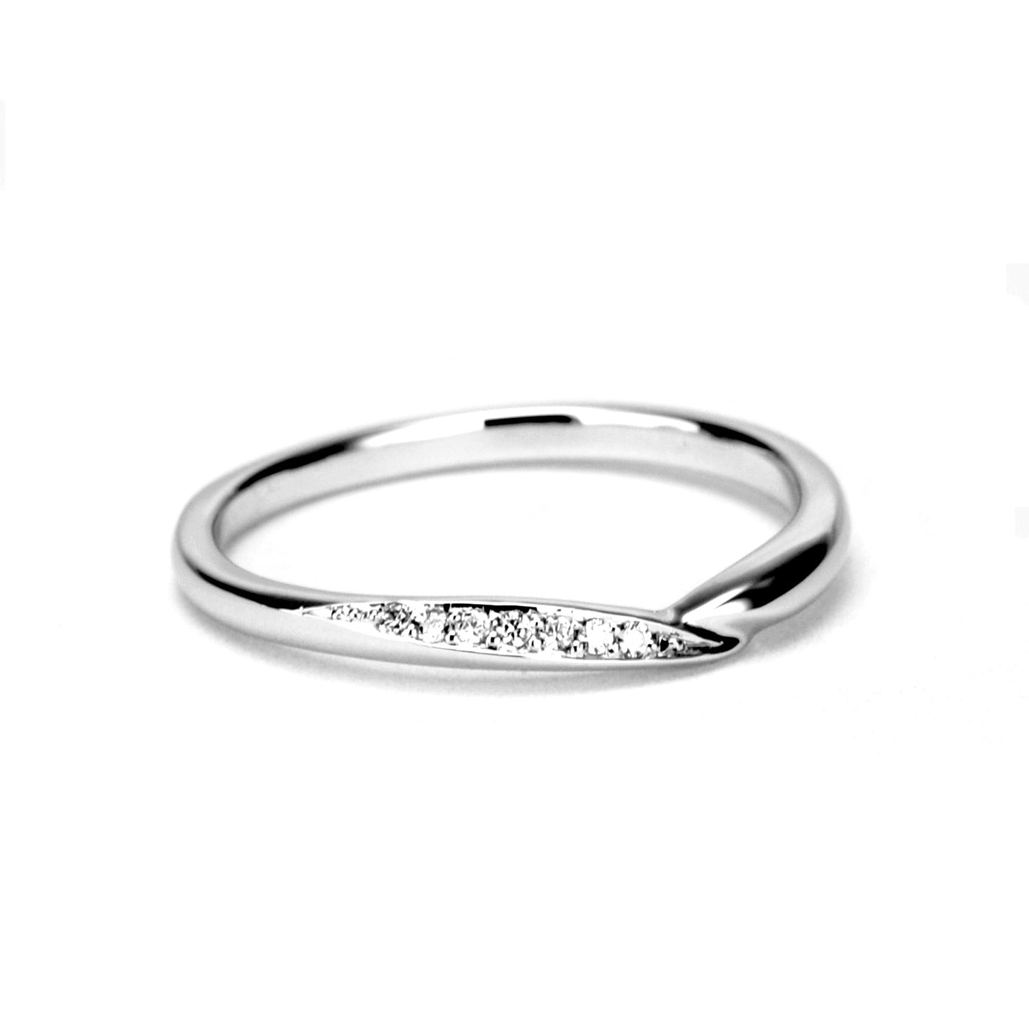 緩やかなV字デザインの婚約指輪・結婚指輪セット 重ね着けでさらに美しく BsHaP02n04n-0.20ct,D