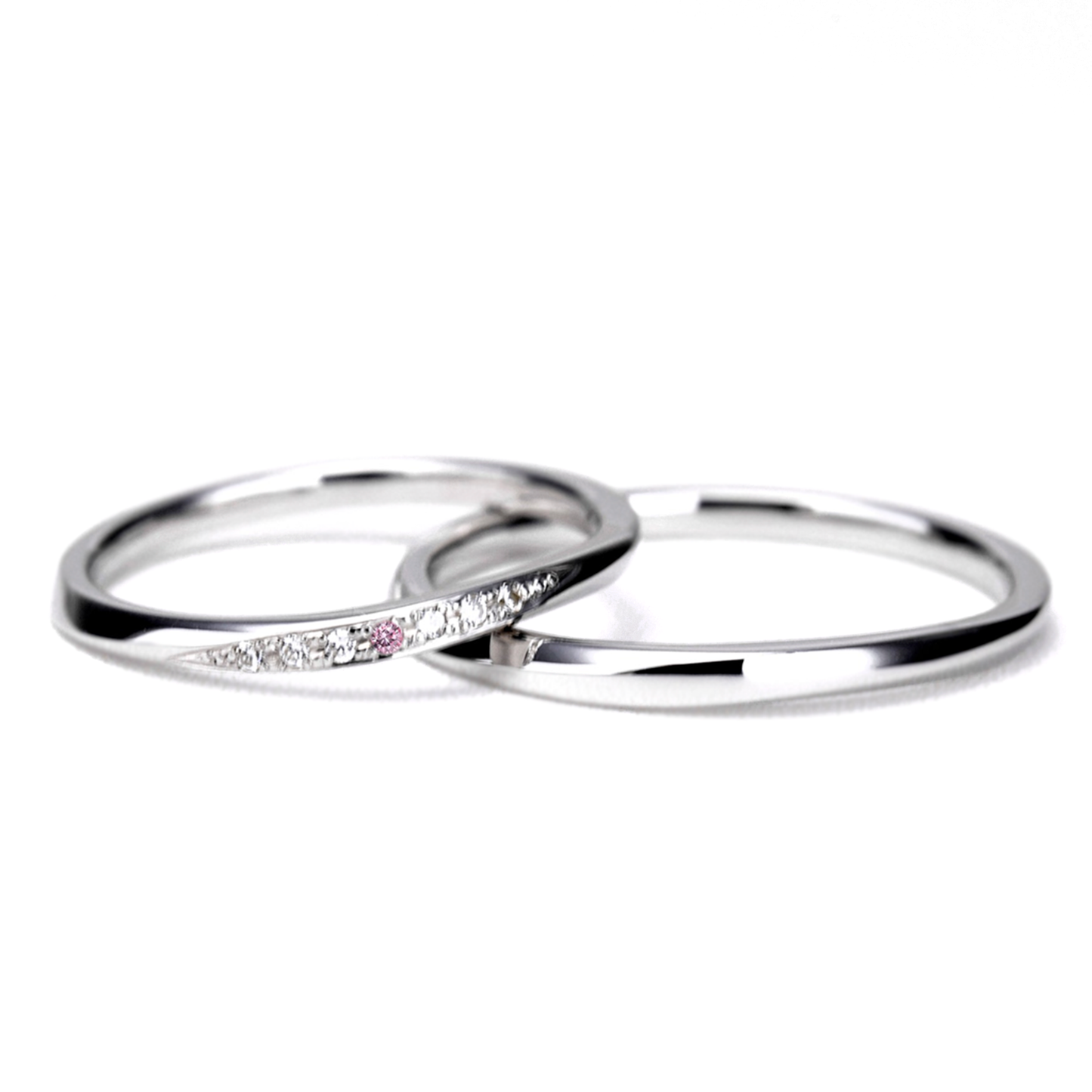 結婚指輪ペア 女性用に希少なピンクダイヤを使用した細身のプラチナ製マリッジリング 緩やかなウェーブデザイン MpTRM211p-212-Pt