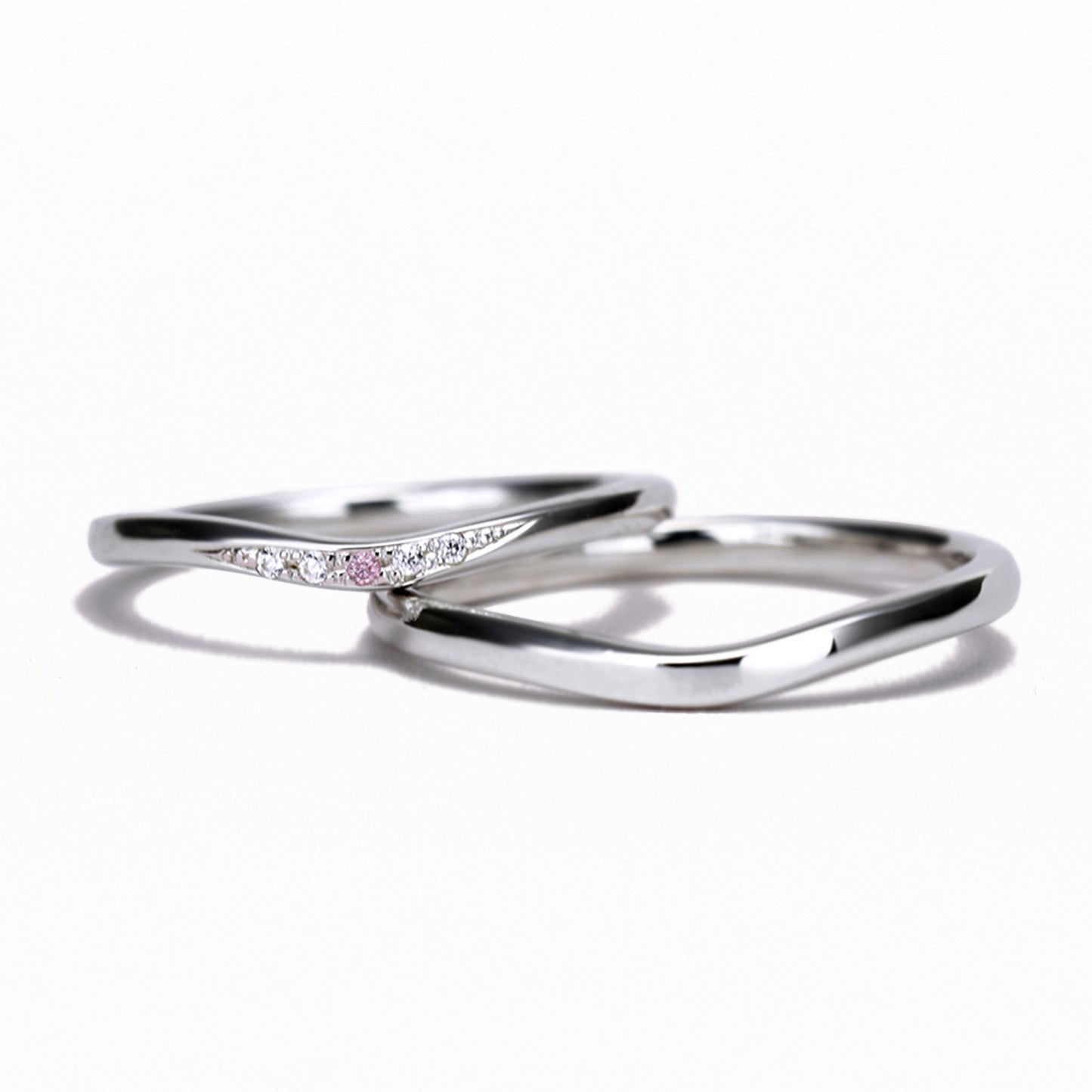 緩やかなV字が人気のブライダルリングセット 結婚指輪にピンクダイヤを使用 BsHaPE02n-TRM213p1-214-0.20ct,D,VS2,3EX,HC