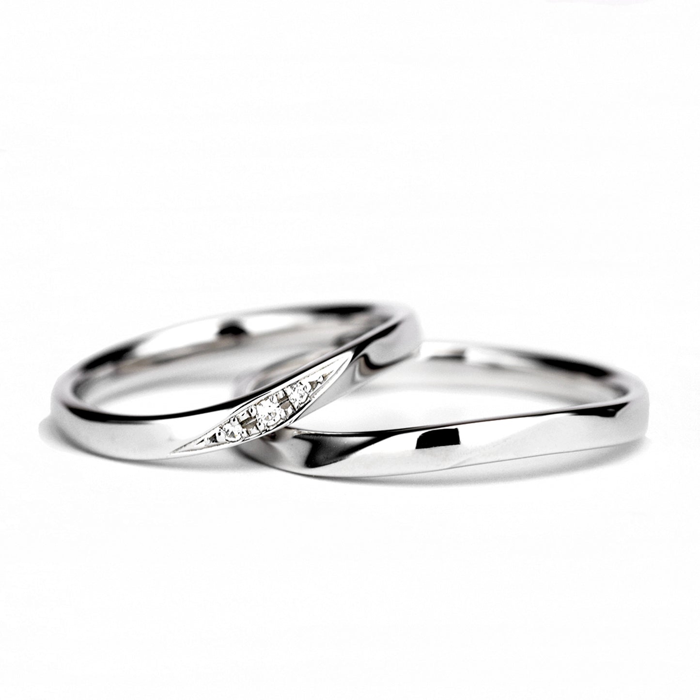 緩やかなカーブデザインが人気のリングセット 結婚指輪は変形やキズに強いプラチナ鍛造リング BsEHa02ps-TZ003-004-Pt-0.20,F,VS2,3EX,HC