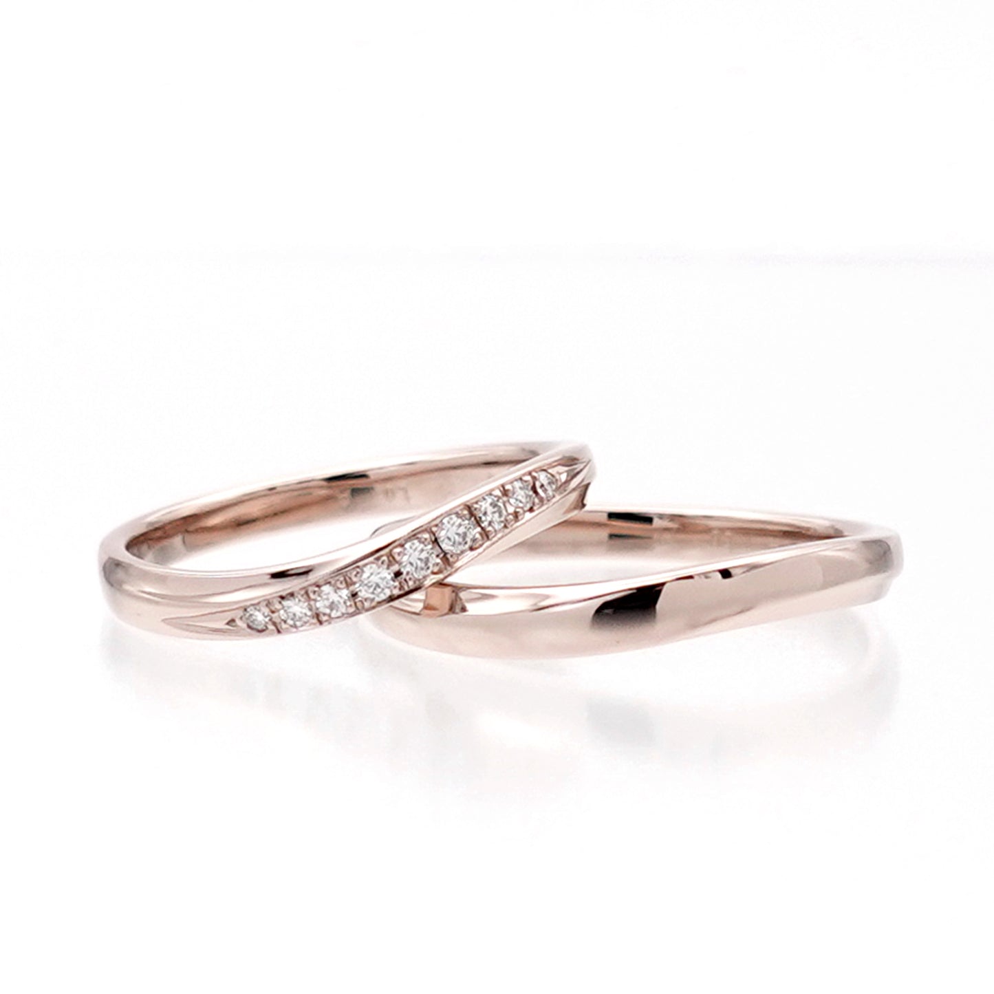 【鍛造】結婚指輪ペア 肌色に馴染む淡いピンクゴールドのリングに高品質H&Cダイヤモンドを使用 変形やキズに非常に強い鍛造製法の指輪 MpTZ002h-TZ001-K18CLG