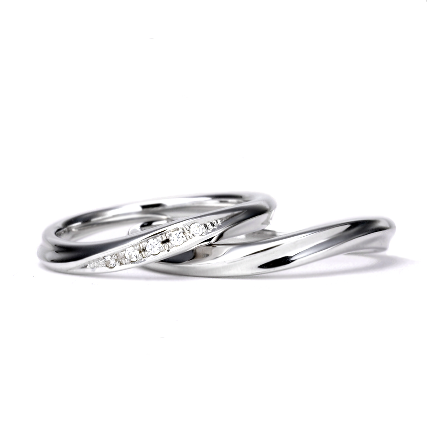 高純度ハードプラチナ結婚指輪ペア 流れるようなウェーブデザインのマリッジリング H&Cの高品質ダイヤモンドを使用 NJ122LDh-M-950H