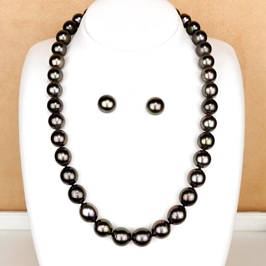 黒蝶真珠ネックレス+ピアス(イヤリング) グリーン系の色の中にレッド系の光沢があり非常に照りの良い真珠 KC-N+PE10.2〜11.9mm-OK11022405