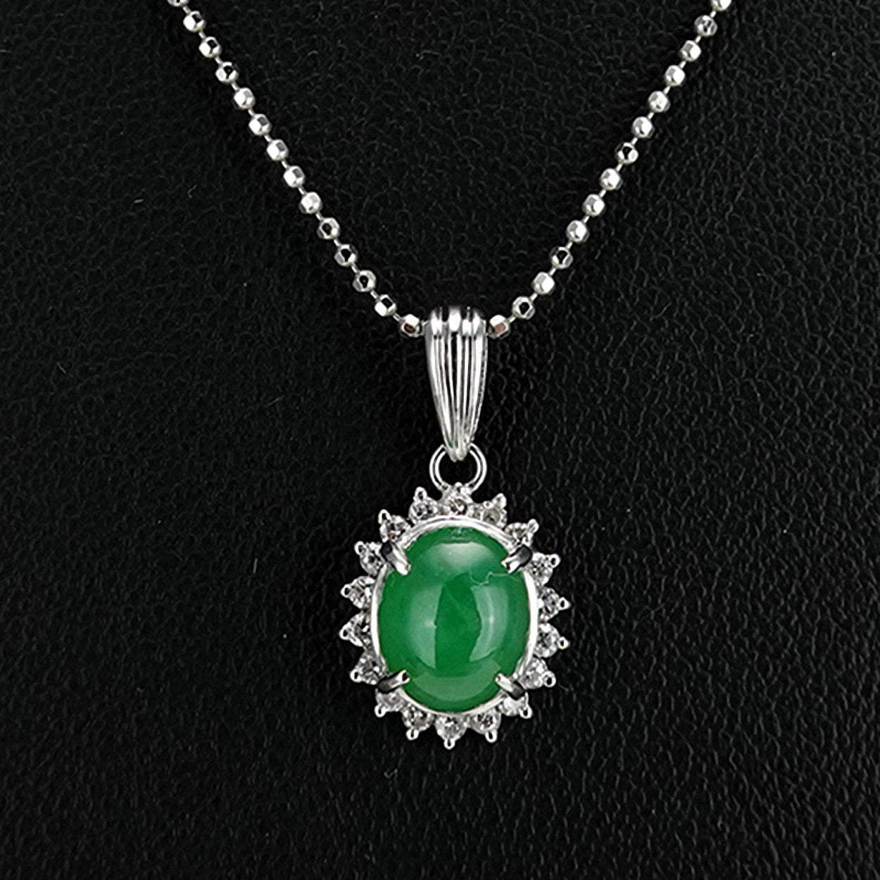 翡翠(ヒスイ)ペンダント PN-Hs-Pt-1.95ct-D0.22