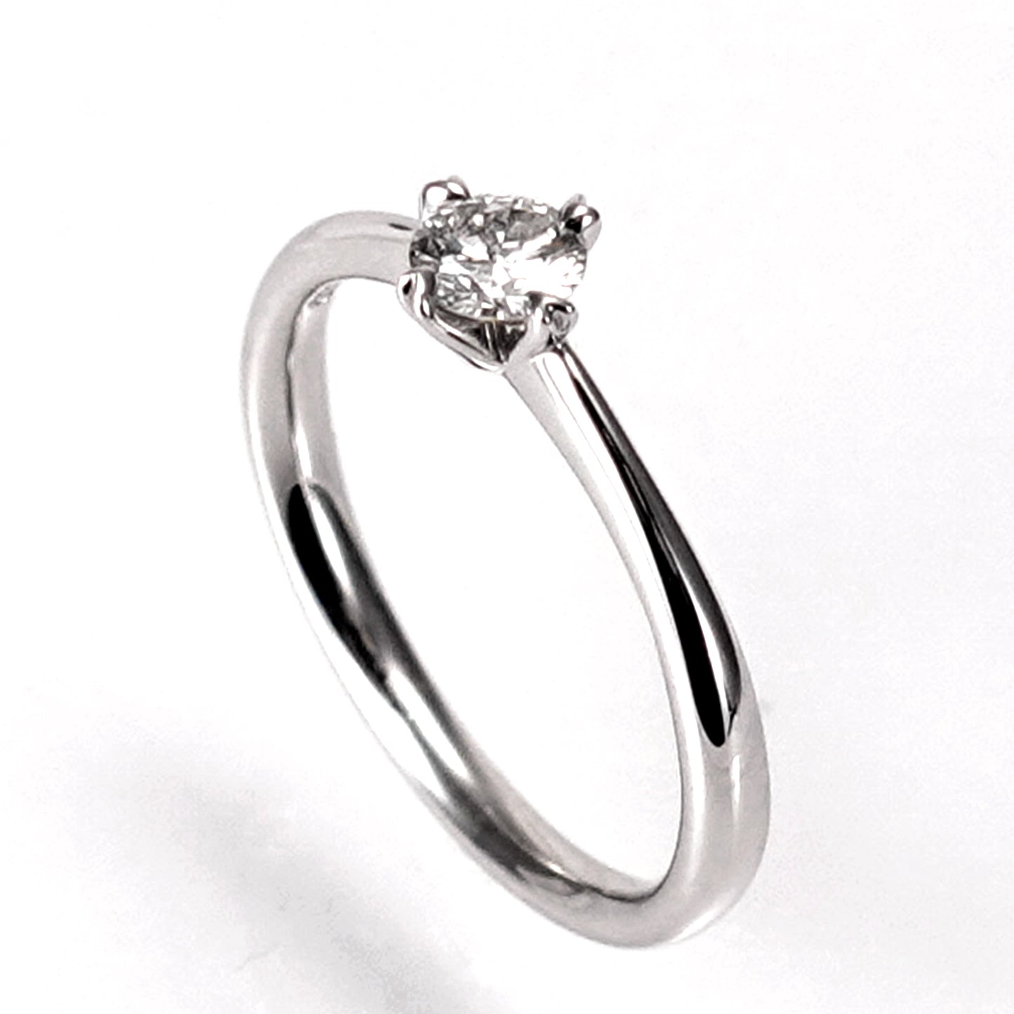 婚約指輪 ハート型の爪が個性的な高品質ダイヤモンドリング ES1-49-0.20ct,F,VS2,3EX,HC