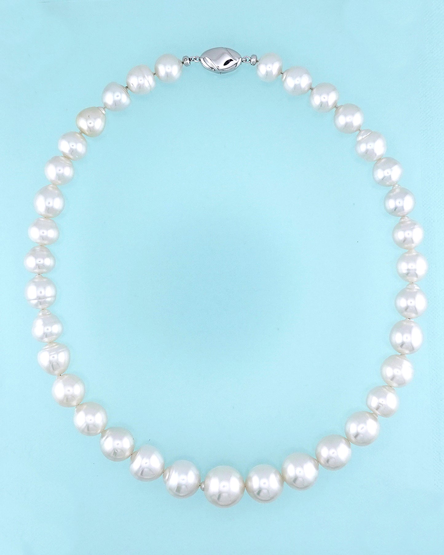 南洋白蝶真珠ネックレス 照りの良いシルバーホワイト系の魅力的なカラーの大粒パールネックレス セミラウンド〜バロック NSS-白蝶11.0～15.3mm