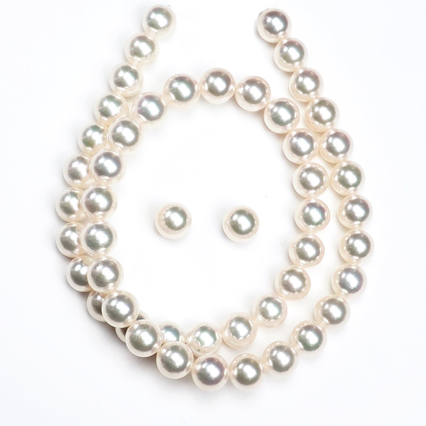 【オーロラ花珠】［8.5〜9.0mm］真珠ネックレス＋ピアス（イヤリング）セット シルバーホワイト系の落ち着きのある上品な色です。【真珠科学研究所花珠鑑別鑑定書付】 PNE85-花珠-SS-XXX731