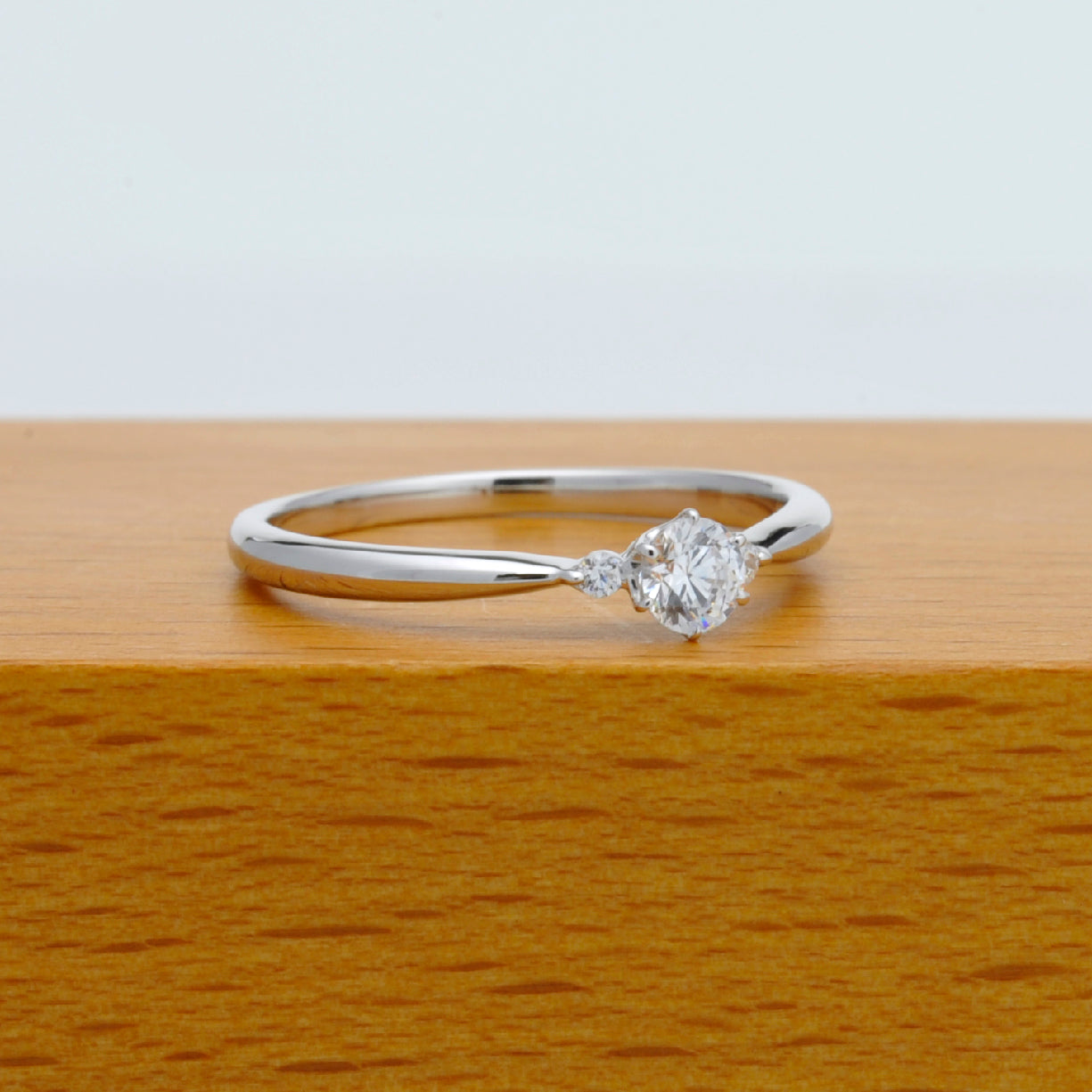 婚約指輪 バランスの良い人気のデザイン（プラチナ） ENJ116n-0.18ct,G,SI2,G-Pt