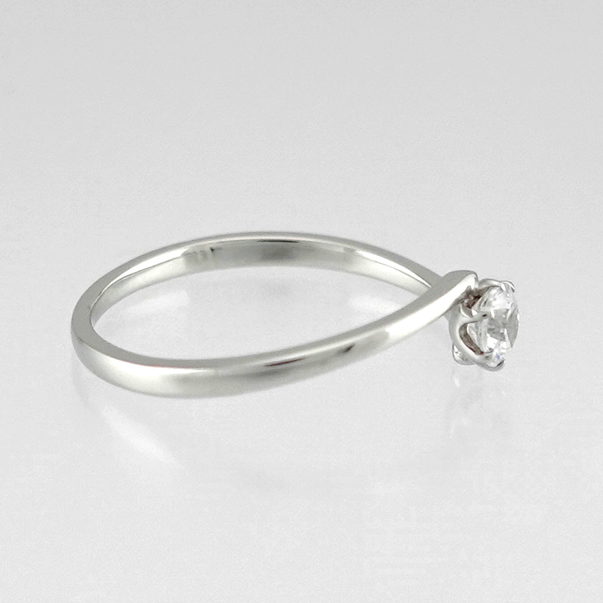 婚約指輪 人気デザインのシンプルなプラチナ製ダイヤモンドリング ESS-0222-0.20ct,E,SI1,VG-Pt900H