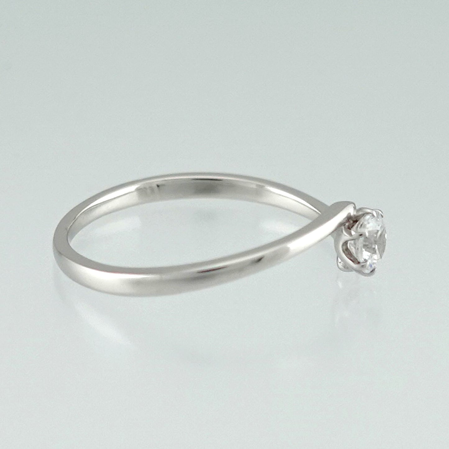 婚約指輪 人気デザインのシンプルなプラチナ製ダイヤモンドリング ESS-0222-0.20ct,F,SI2,VG-Pt900H