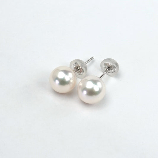 パールピアス シルバーホワイト系の中にピンク系の色が見られる照りの良いパール PE-P-6.8mm-K14WG-2025-アコヤ真珠