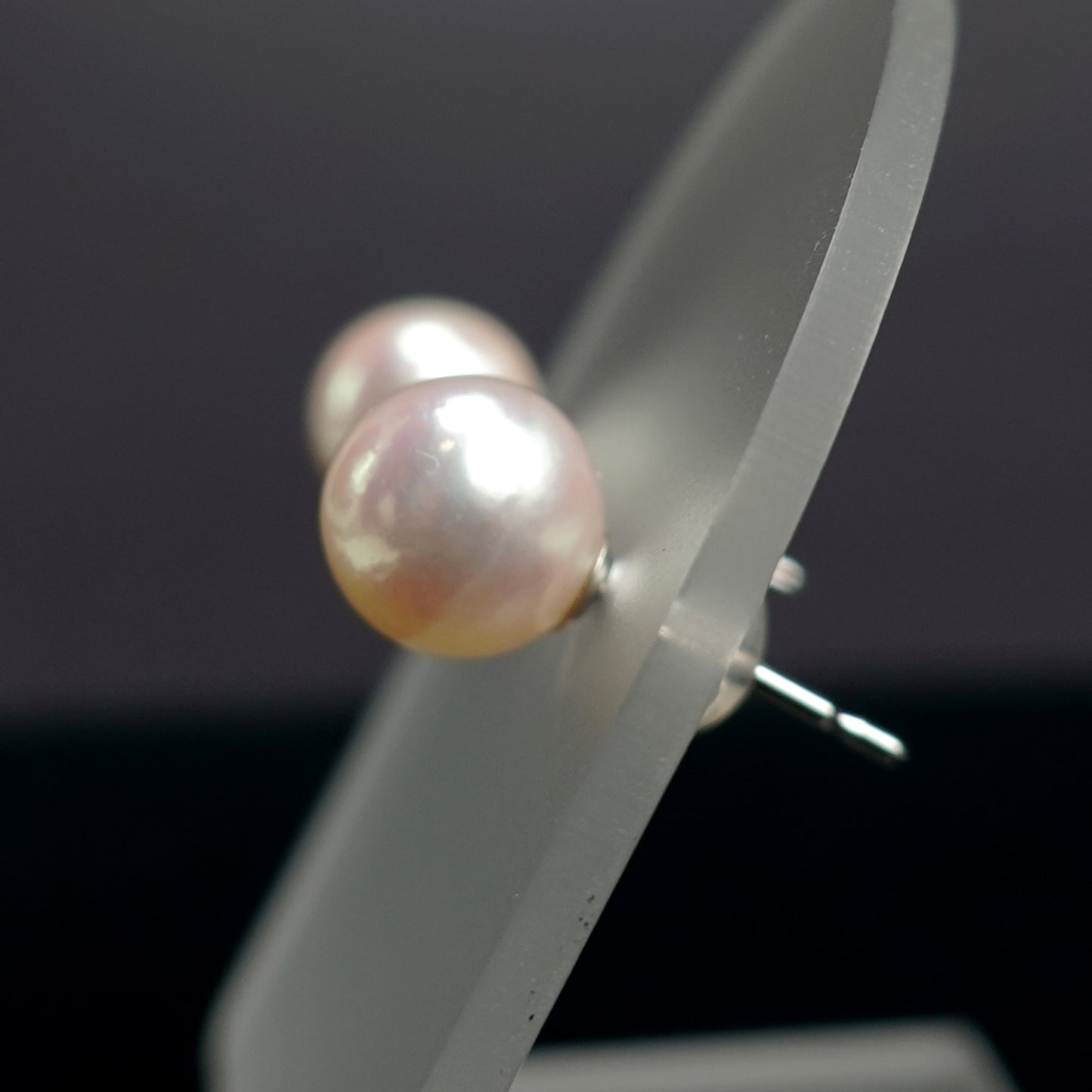 パールピアス  色照りの良いピンク系の花珠に引けを取らないキレイな真珠 PE-Pa-7.7mm-K14WG-Sy23051502