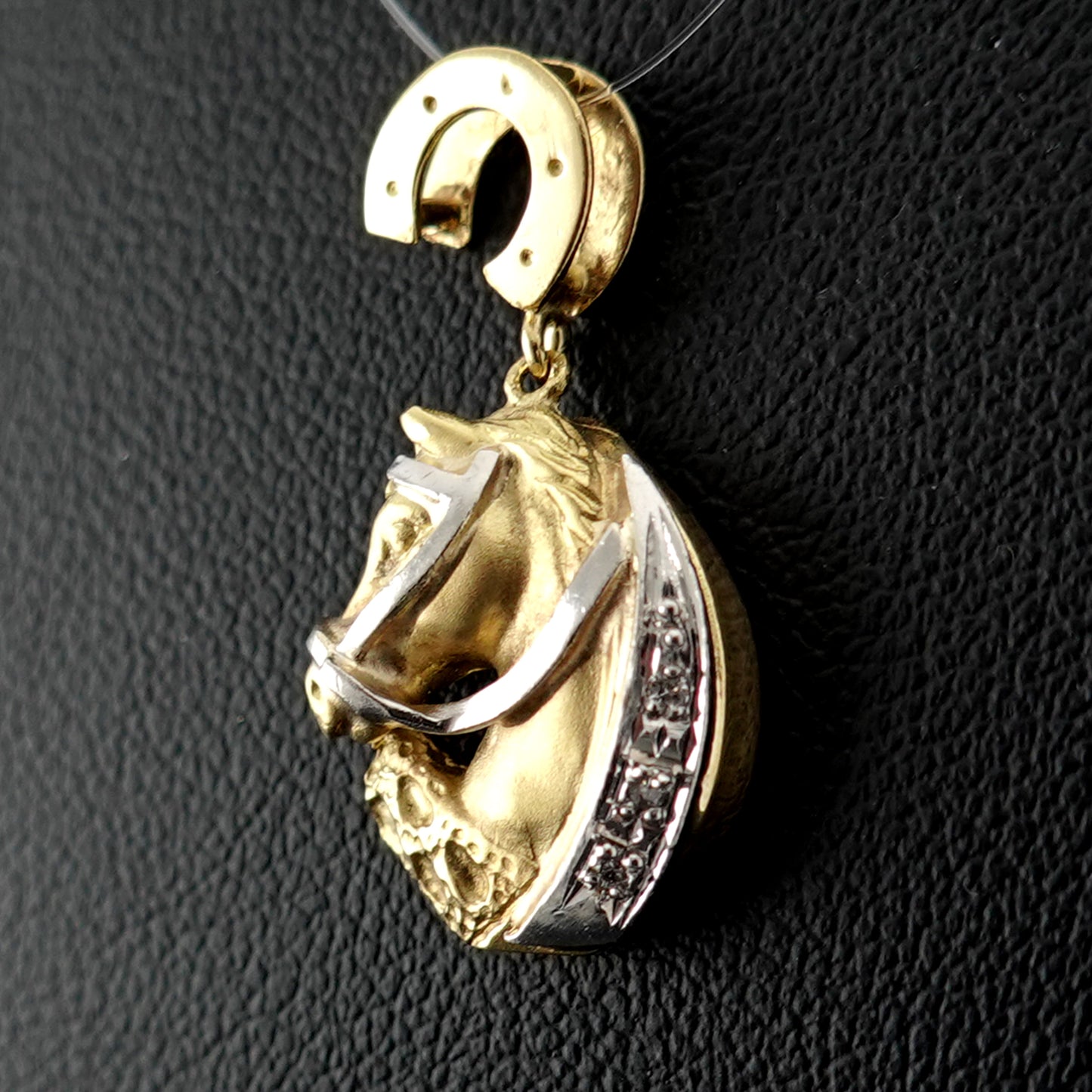 K18/Pt.900ペンダントトップ 人気の馬のモチィーフ、ダイヤモンド入 PH-K18/Pt-UMA-D3