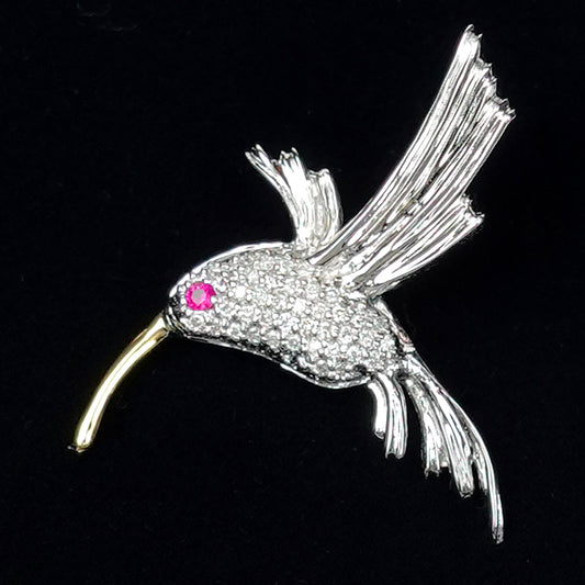 ダイヤモンドブローチ（ラペルピン） ルビーの目の可愛いハチドリの高級なブローチ BR(Ra)-D-504-1-K18WG