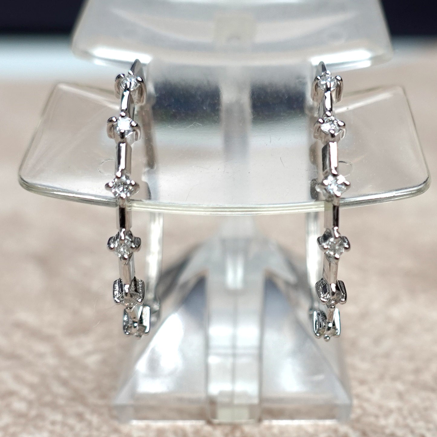 【限定特価】ダイヤモンドピアス 0.24ct-大きめのフープピアス PE-D0.24ct/12p-K18WG