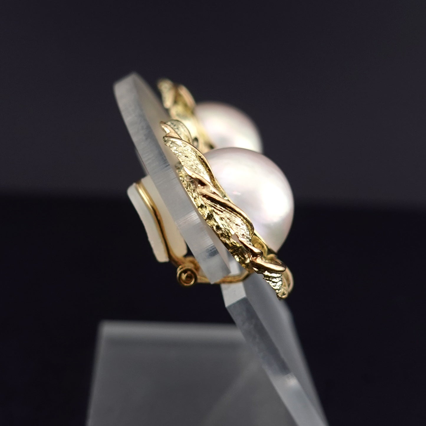 マベパールイヤリング-K18YG  非常に照りが強く魅力的な色の高品質マベパール、K18をふんだんに使ったおしゃれな高級イヤリング ER-MP-25-14mm-K18YG-マベ