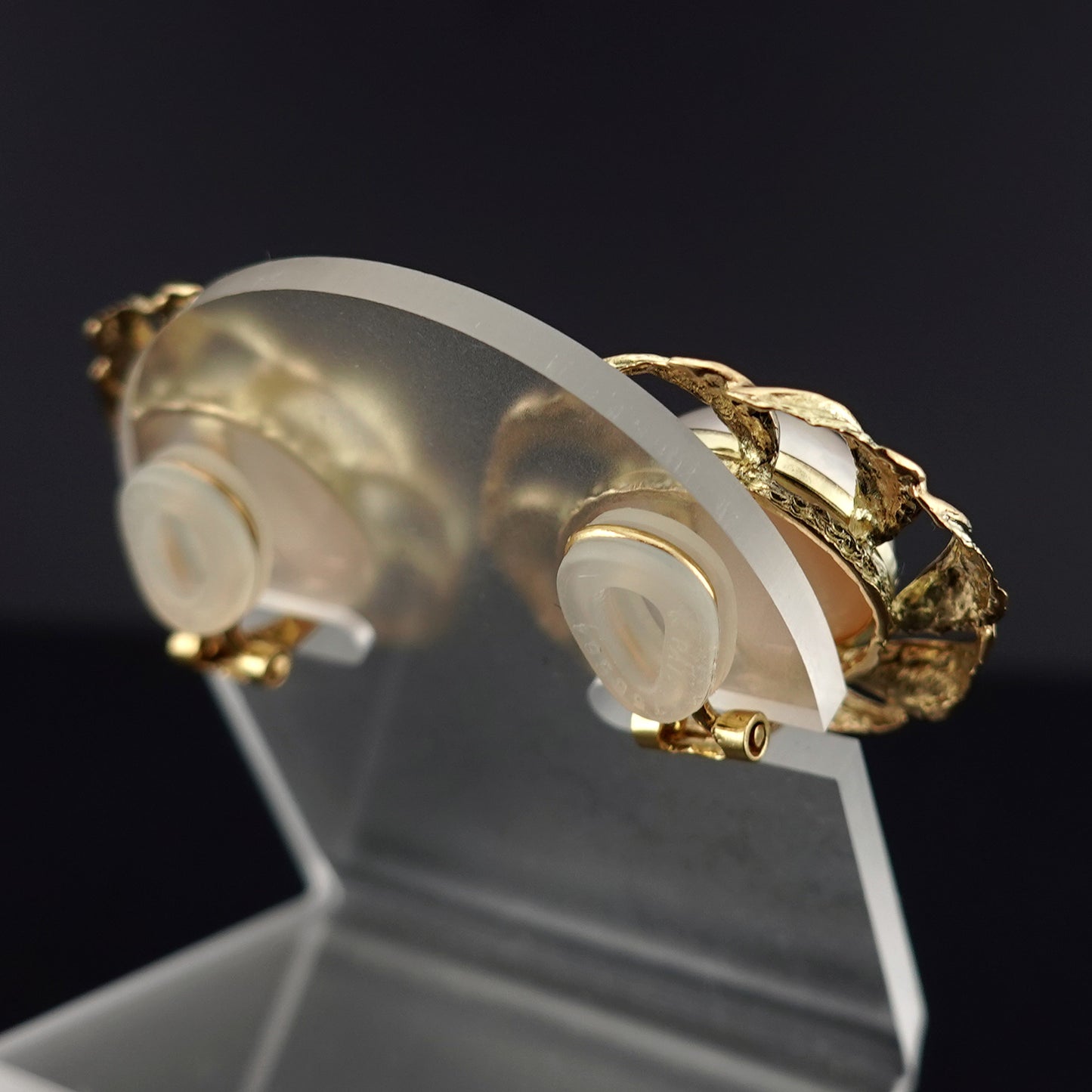 マベパールイヤリング-K18YG  非常に照りが強く魅力的な色の高品質マベパール、K18をふんだんに使ったおしゃれな高級イヤリング ER-MP-25-14mm-K18YG-マベ