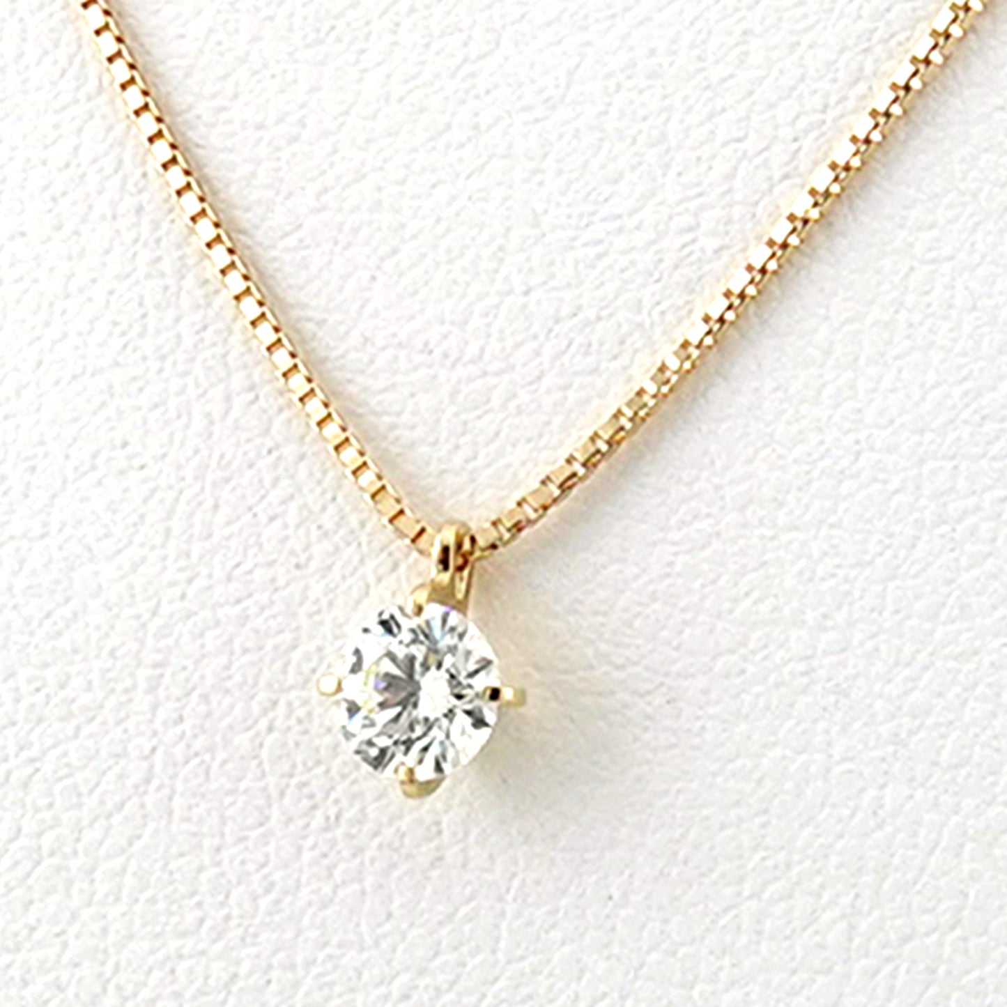 ダイヤモンドペンダント 最高のカットH&C、裏側から「ハート」が確認できるデザイン PND4-K18-0.32,VLY,VS1,EX,HC