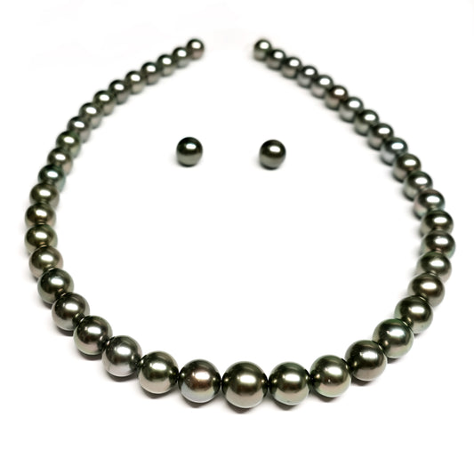【オーロラピーコック】黒蝶真珠ネックレス+イヤリング(ピアス)セット グリーン系で光沢のある魅力的な色の高品質な真珠 真珠科学研究所鑑定鑑別書付 KC-N-8.2~10.7mm-SKXXX296