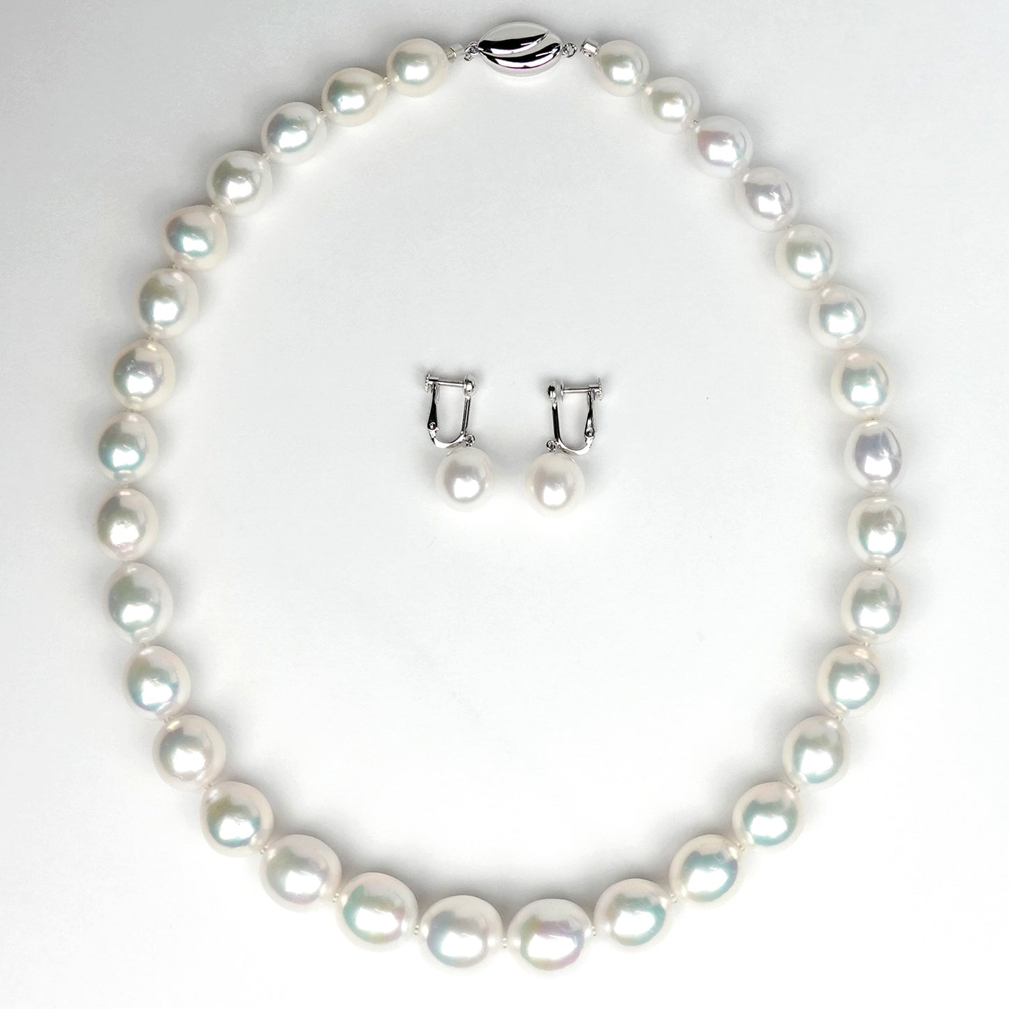 淡水真珠ネックレス＋イヤリングセット10〜13.5mm 高品質白蝶真珠に引けを取らないシルバーホワイト系の照りの良いキレイな真珠 PNE-FW-10-13.5