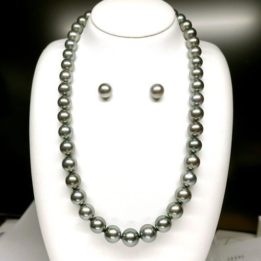 黒蝶真珠ネックレス+イヤリング(ピアス)セット オーロラピーコック グリーン系の光沢のある魅力的な色の高品質な真珠 真珠科学研究所鑑定鑑別書付 KC-N-9.3~11.7mm-SKXXX297