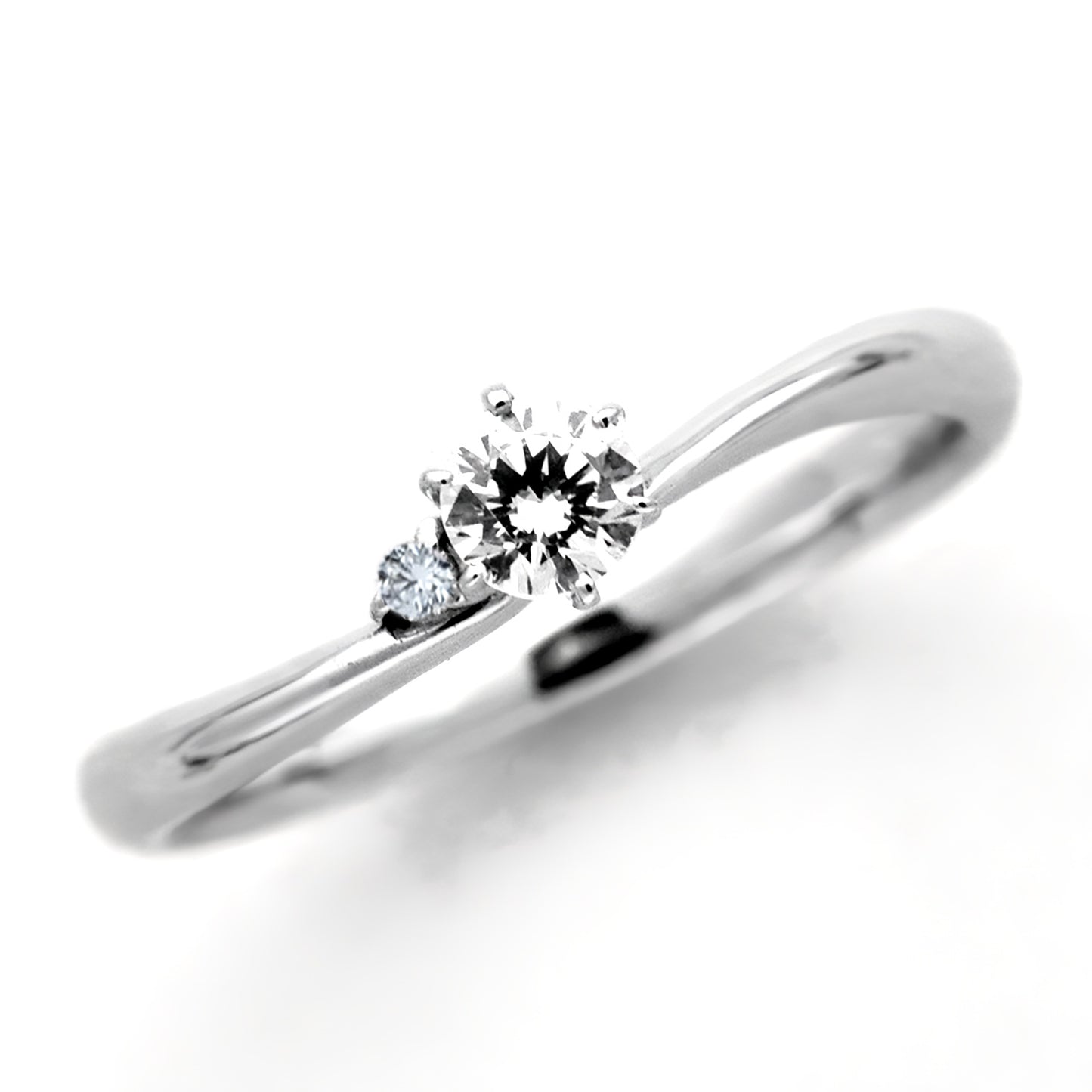 婚約指輪 アイスブルーダイヤ入 シンプルで緩やかなウェーブデザインの指輪 EHa02Bb-0.18ct,G,SI2,G-Pt