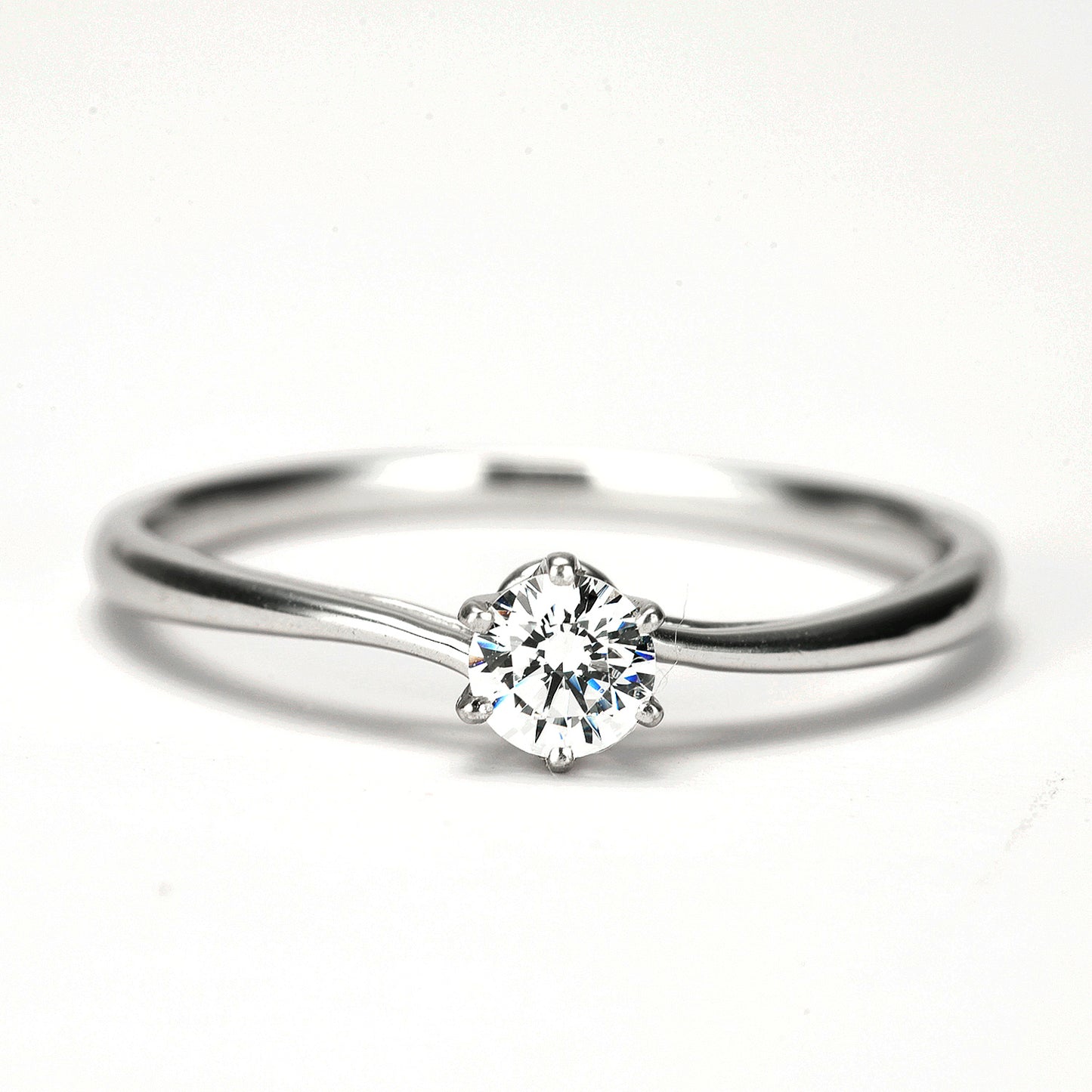 婚約指輪 上品な緩やかなウェーブデザインのハードプラチナリング EHa04-0.18ct,G,SI2,G-Pt900H