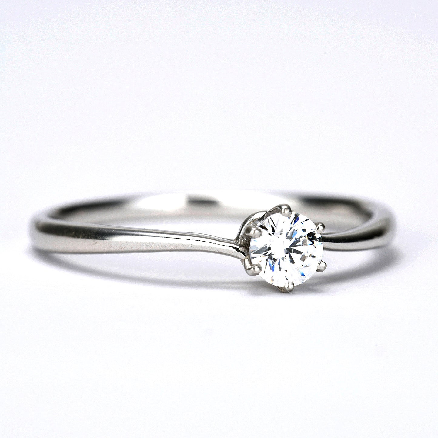 婚約指輪 上品な緩やかなウェーブデザインのハードプラチナリング EHa04-0.18ct,G,SI2,G-Pt900H