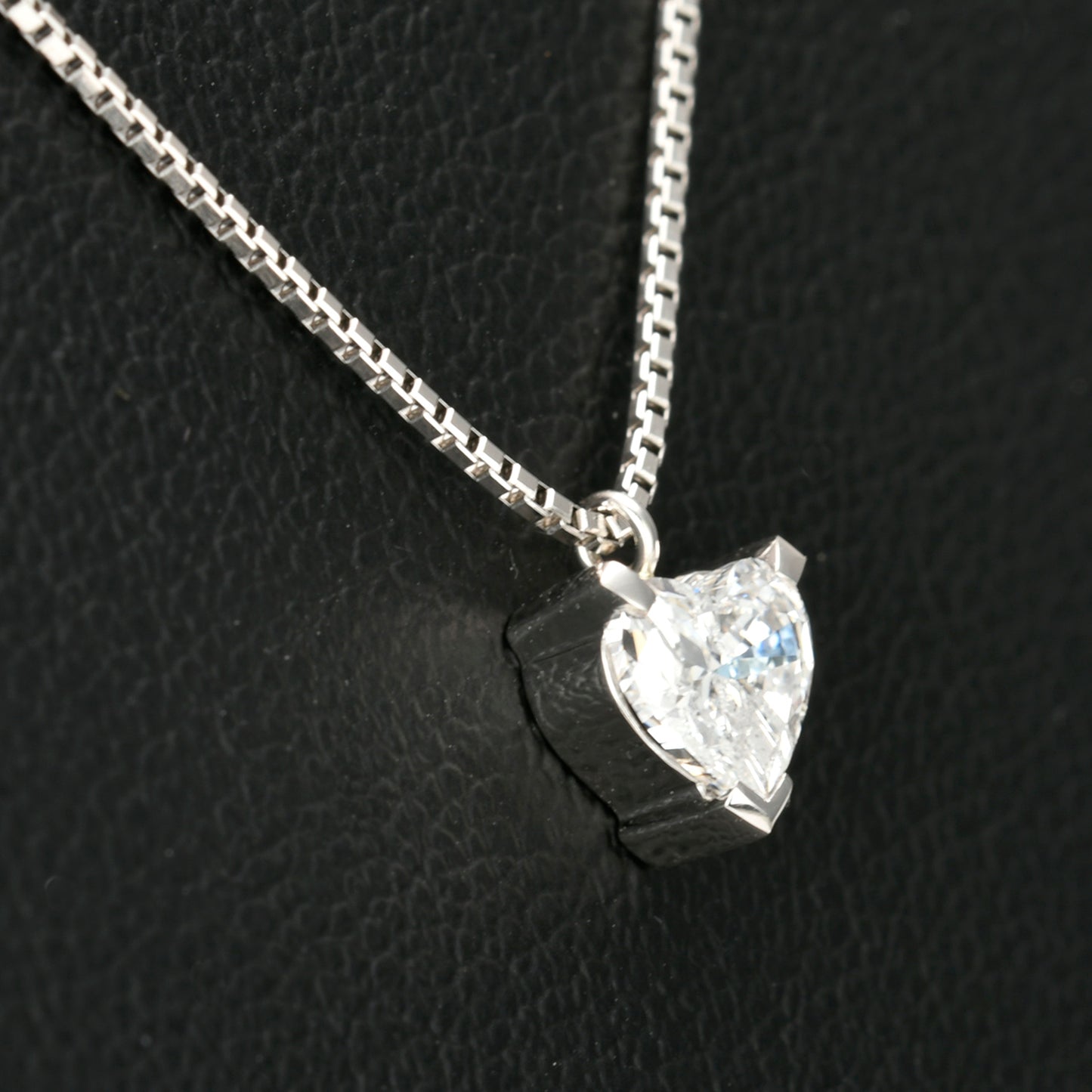 ダイヤモンドペンダント ハート型のブリリアントカットダイヤモンド プラチナ PND-0.508ct,E,I1,HS