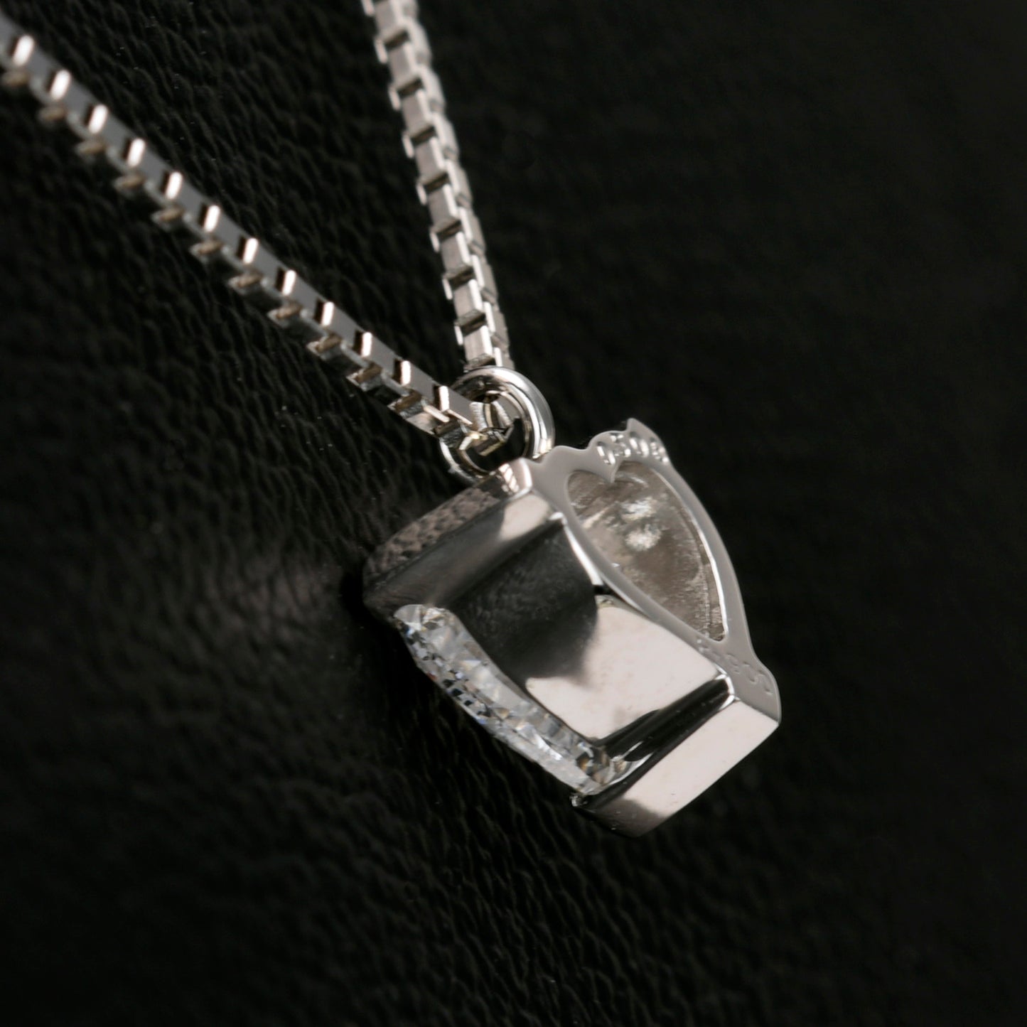 ダイヤモンドペンダント ハート型のブリリアントカットダイヤモンド プラチナ PND-0.508ct,E,I1,HS