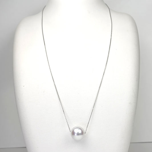 白蝶真珠ペンダント 色・照りが美しい高品質の白蝶真珠（13.8mm）シンプルデザイン PPSC-Th-13.8mm-Pt