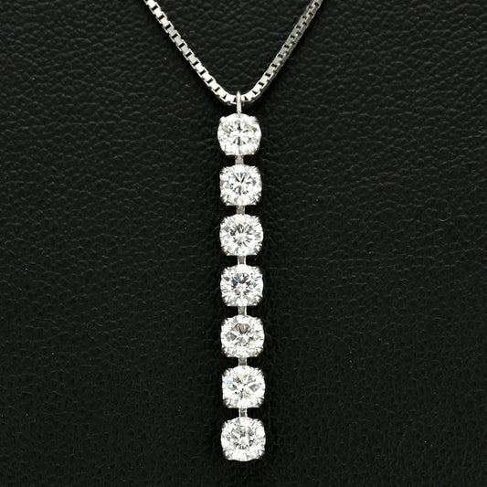 プラチナ製ダイヤモンドペンダント 合計1.00ctのきれいなダイヤモンドを使用 DJC12733-1.00ct/7p