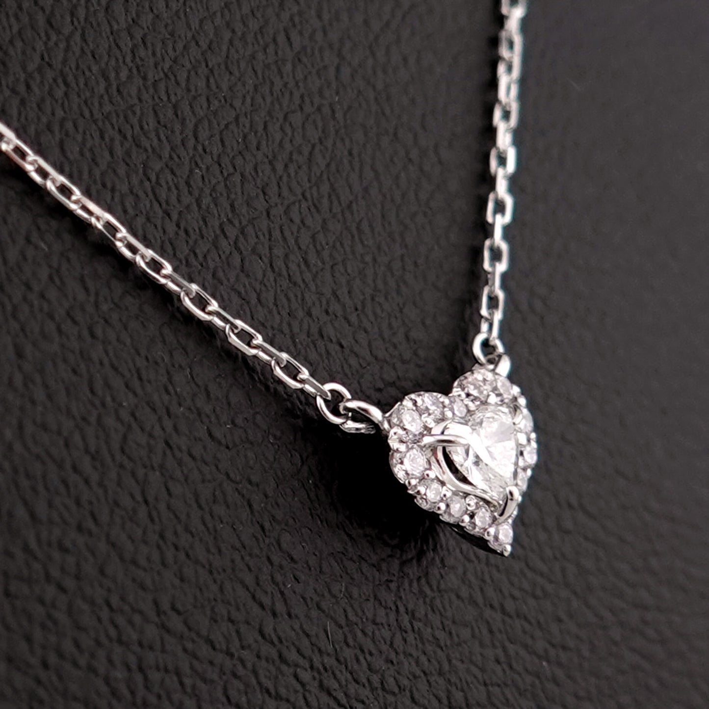 ハートブリリアントカットダイヤモンドペンダント 【ピンクダイヤ取巻】の高級品（プラチナ） PND-HS0.14ct-PD0.10ct-Pt