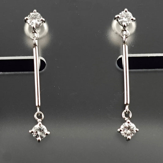 揺れるダイヤモンドイヤリング 0.40ct（Pt.900）プラチナ ERD-Sa-0.40ct/4p-SE050994-Pt