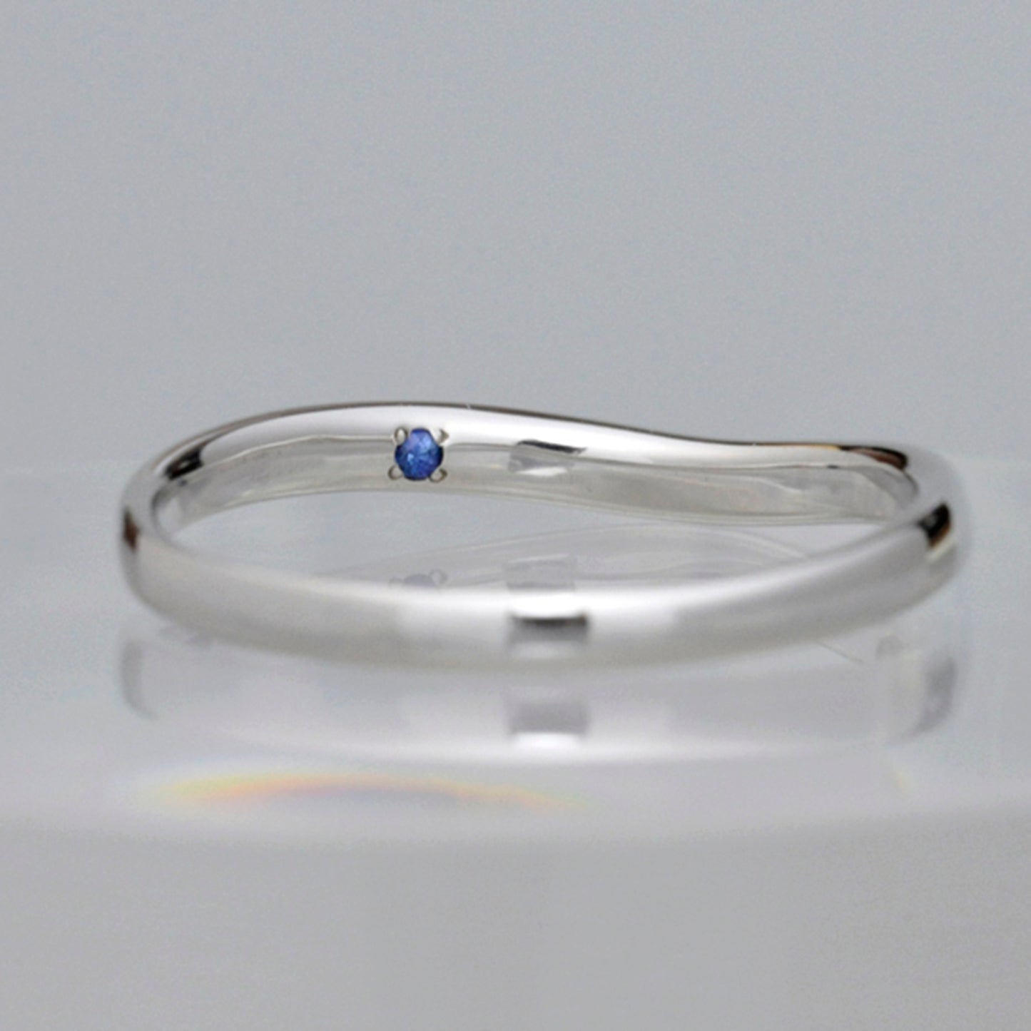 【Harmony】結婚指輪ペア   細めで緩やかなカーブの指輪  内側にブルーサファイヤ入り MpHa01LM